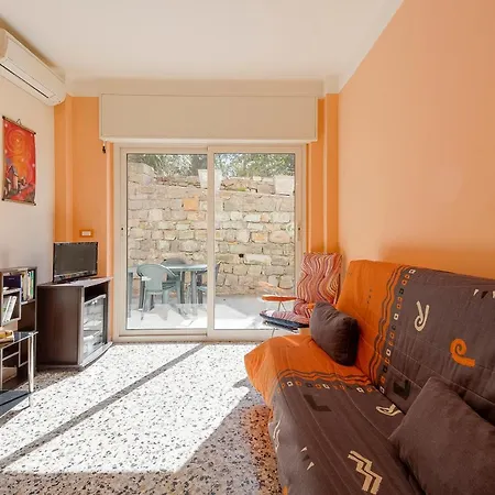 Primavera - Private Terrace Apartman *